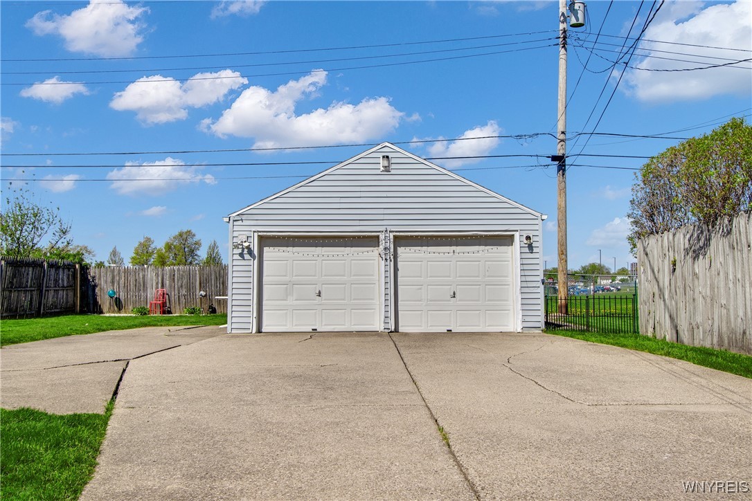photo 3 : 50 Princeton Court, Cheektowaga NY 14225