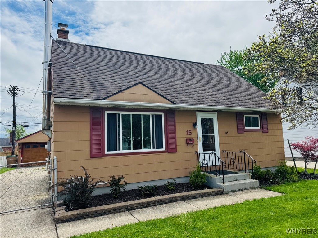 photo ThNM: 15 Harris Court, Cheektowaga NY 14225