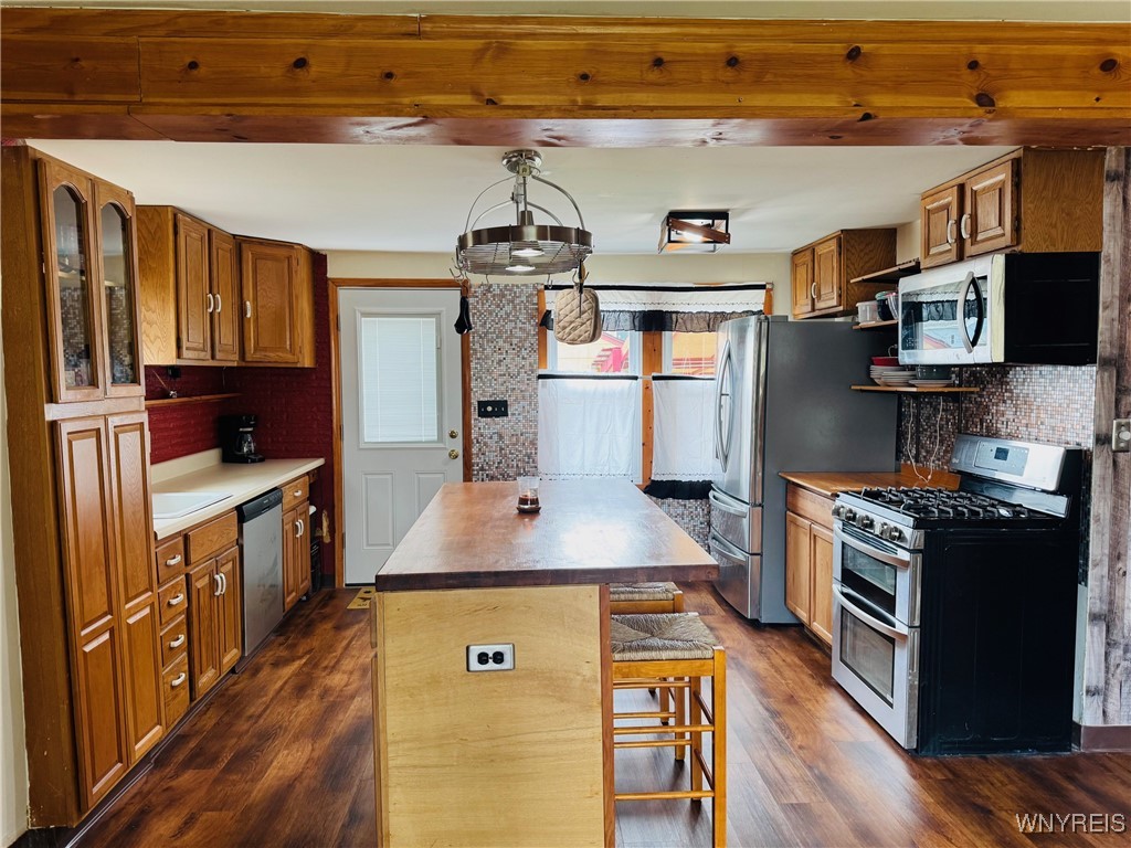 photo 2 : 15 Harris Court, Cheektowaga NY 14225