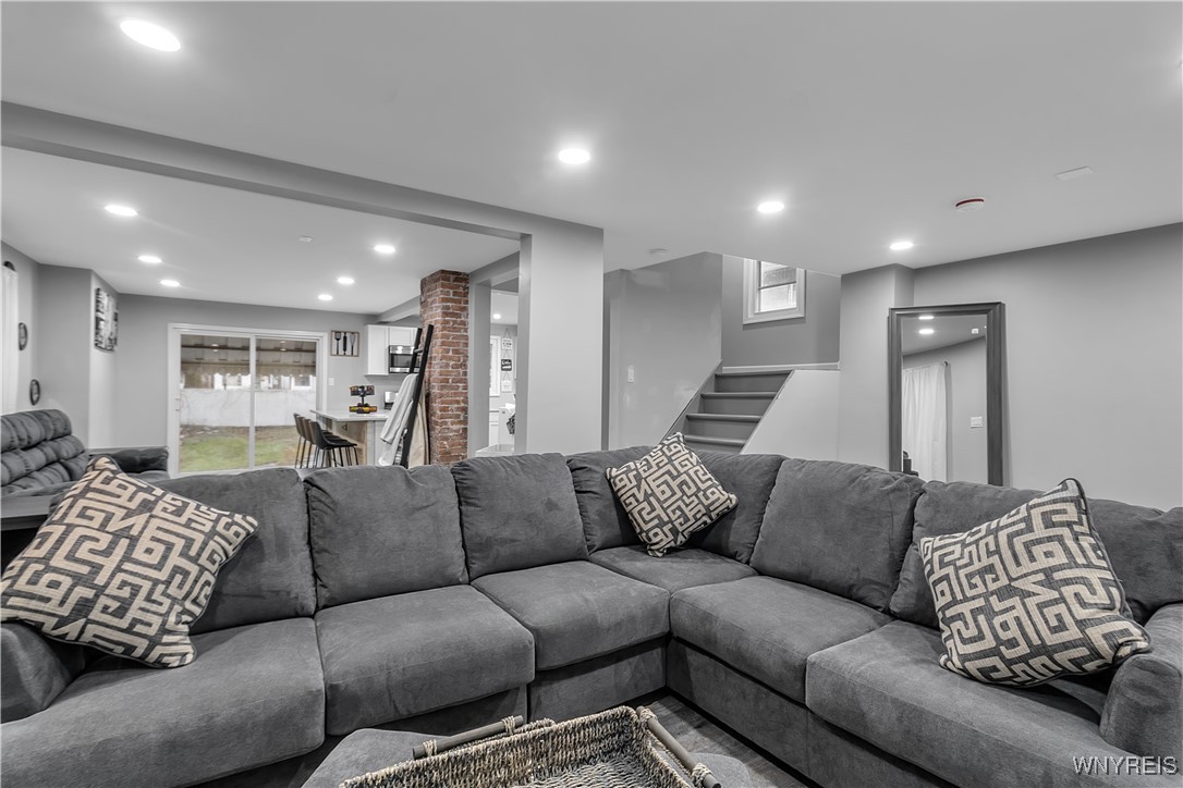 photo 3 : 190 Wakefield Avenue, Buffalo NY 14215