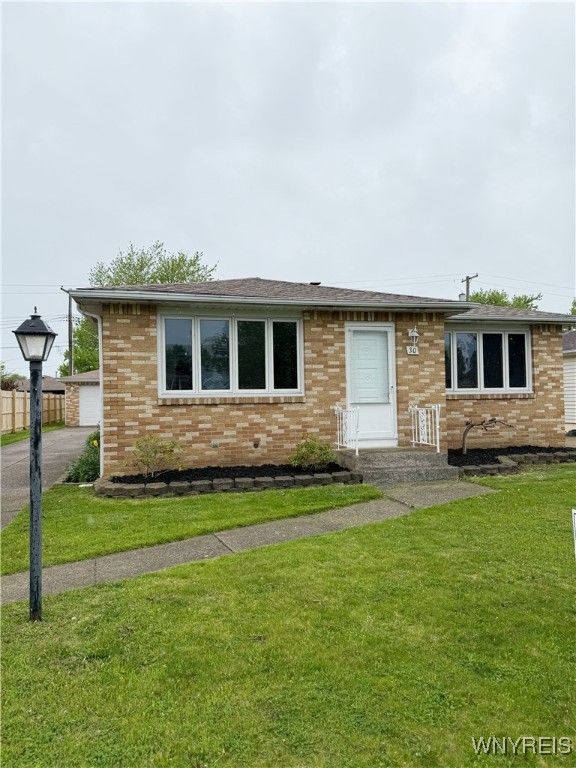 photo 3 : 30 Nassau Lane, Cheektowaga NY 14225
