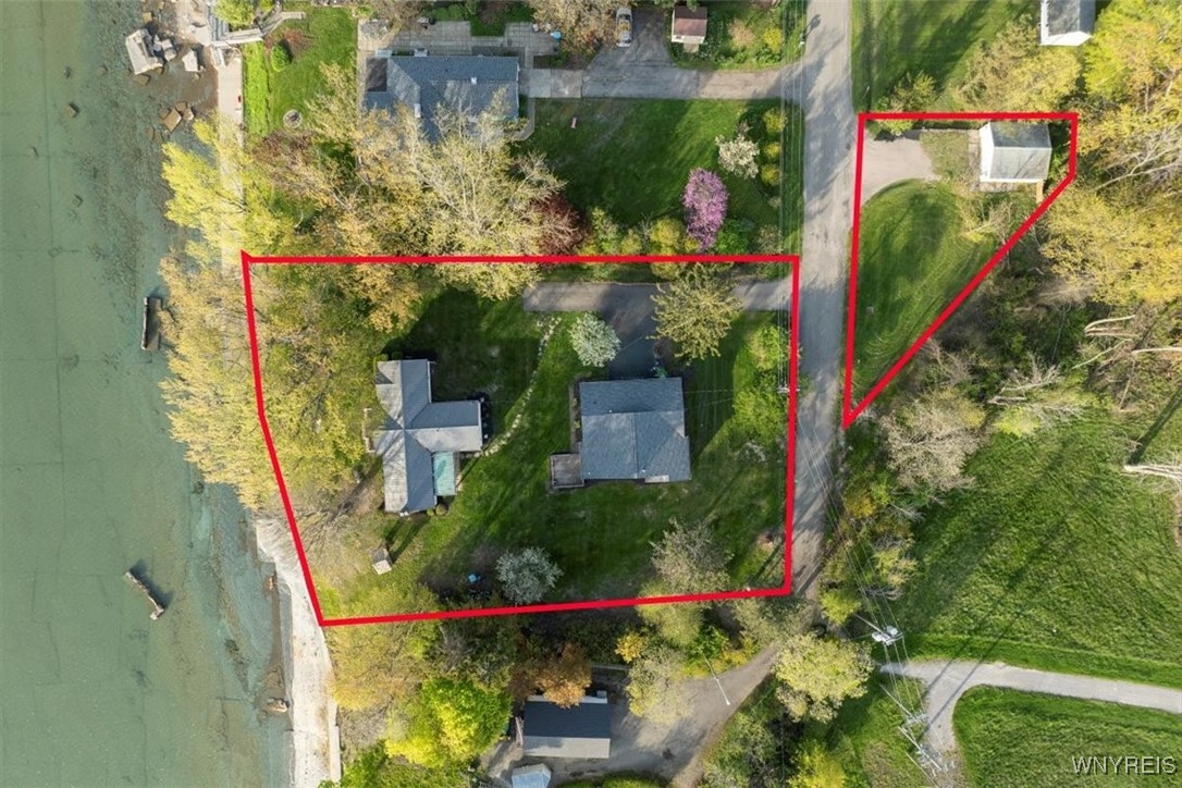 photo 3 : 9910 & 9912 Shorecliff Road, Evans NY 14006