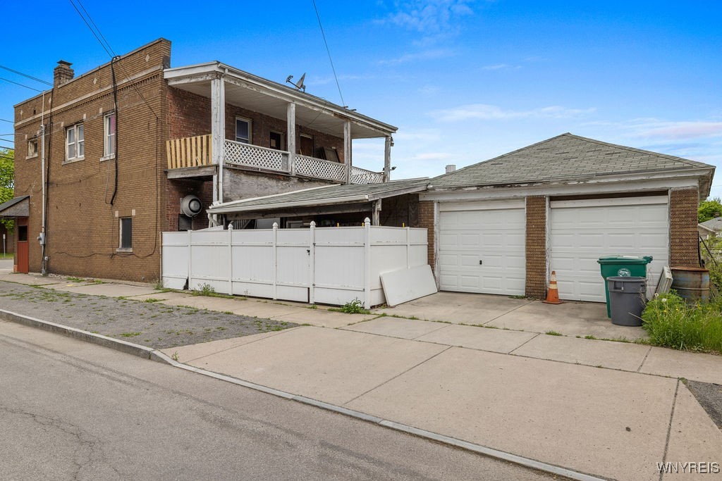 photo Ju67zoWokOeWm31rC-ADifVXR2qG0YCilVgo: 301 Hyde Park Boulevard, Niagara Falls NY 14303