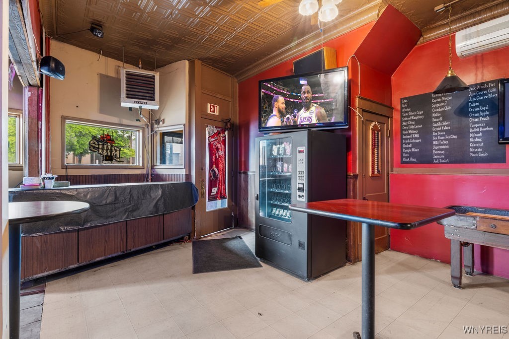 photo 4 : 301 Hyde Park Boulevard, Niagara Falls NY 14303