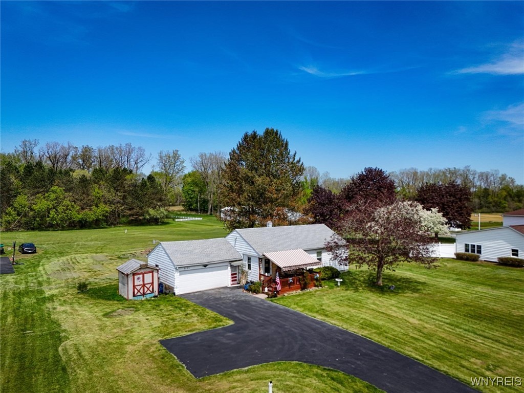 photo YM0ipyQ4on6VwQdV53UUs3cP11UjgmXxUGEH9w: 7233 Ridge Road, Newfane NY 14094