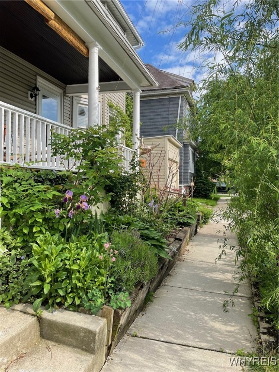 photo 2 : 11 Abbottsford Place, Buffalo NY 14213