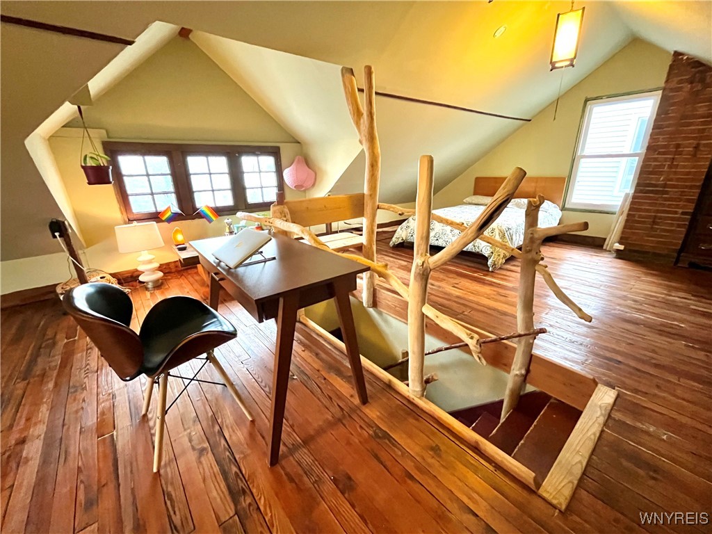 photo 4 : 11 Abbottsford Place, Buffalo NY 14213