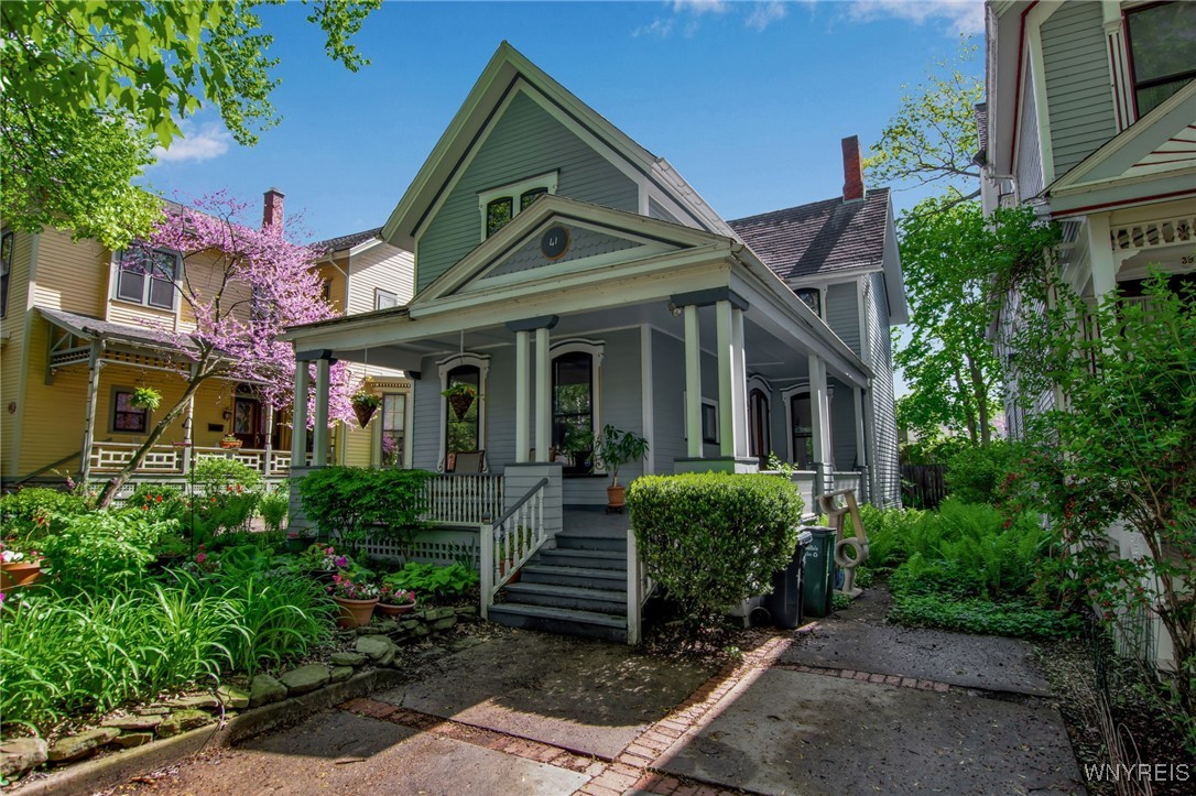 photo 0: 41 Irving Place, Buffalo NY 14201