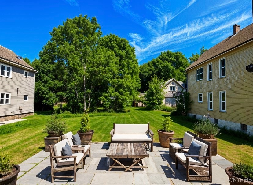photo 1 : 50 Girard Place, Buffalo NY 14211