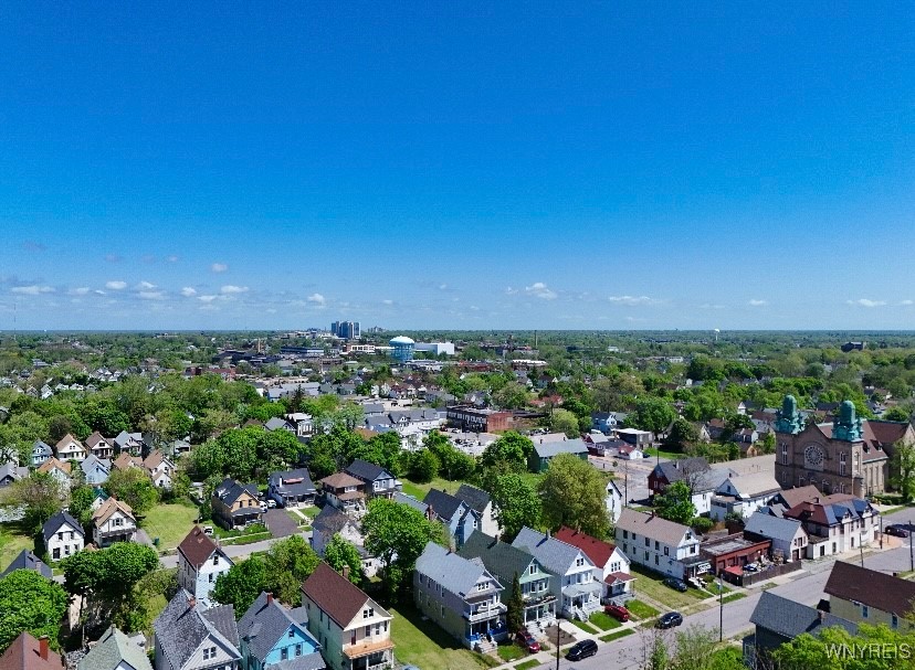 photo 4 : 50 Girard Place, Buffalo NY 14211