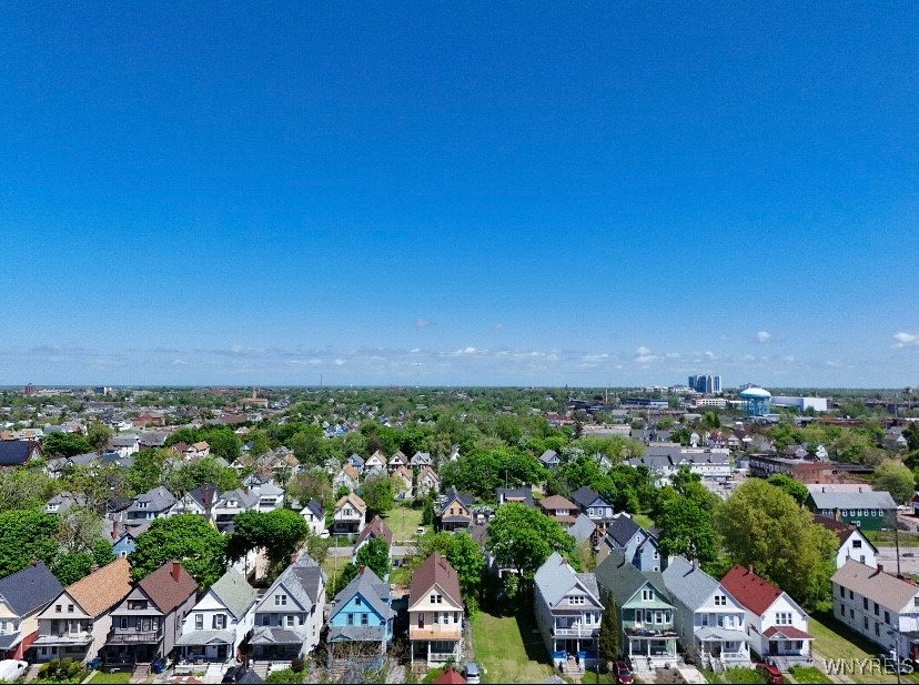 photo 4 : 60 Girard Place, Buffalo NY 14211