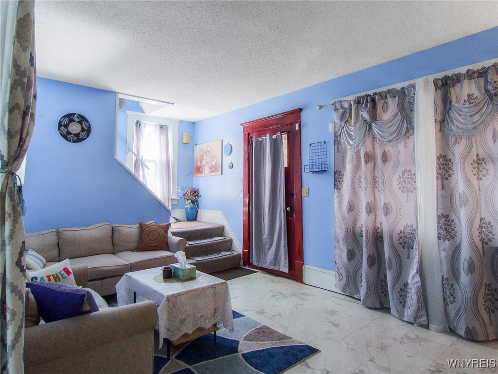 photo 4 : 18 Rounds Avenue, Buffalo NY 14215