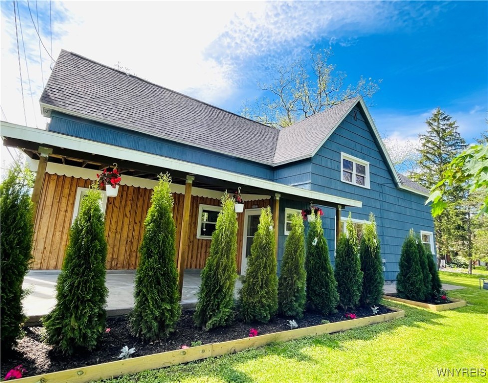 photo -P4VvJTfzQgpj0D90eo5VC-8MNDI: 5302 William Street, Lancaster NY 14086