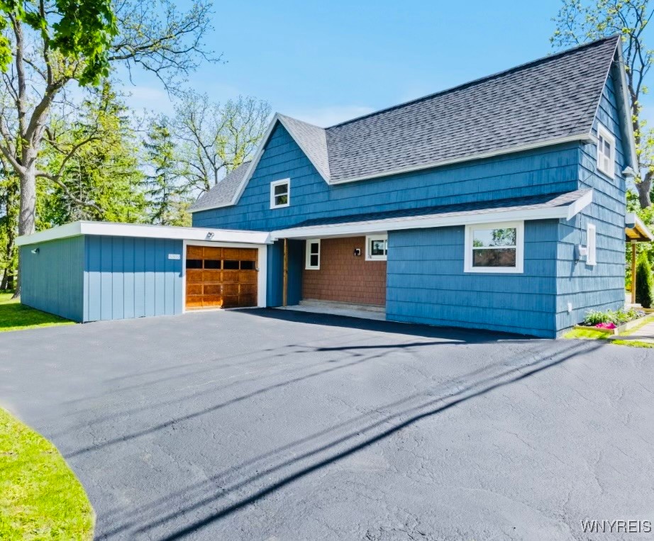 photo 2 : 5302 William Street, Lancaster NY 14086
