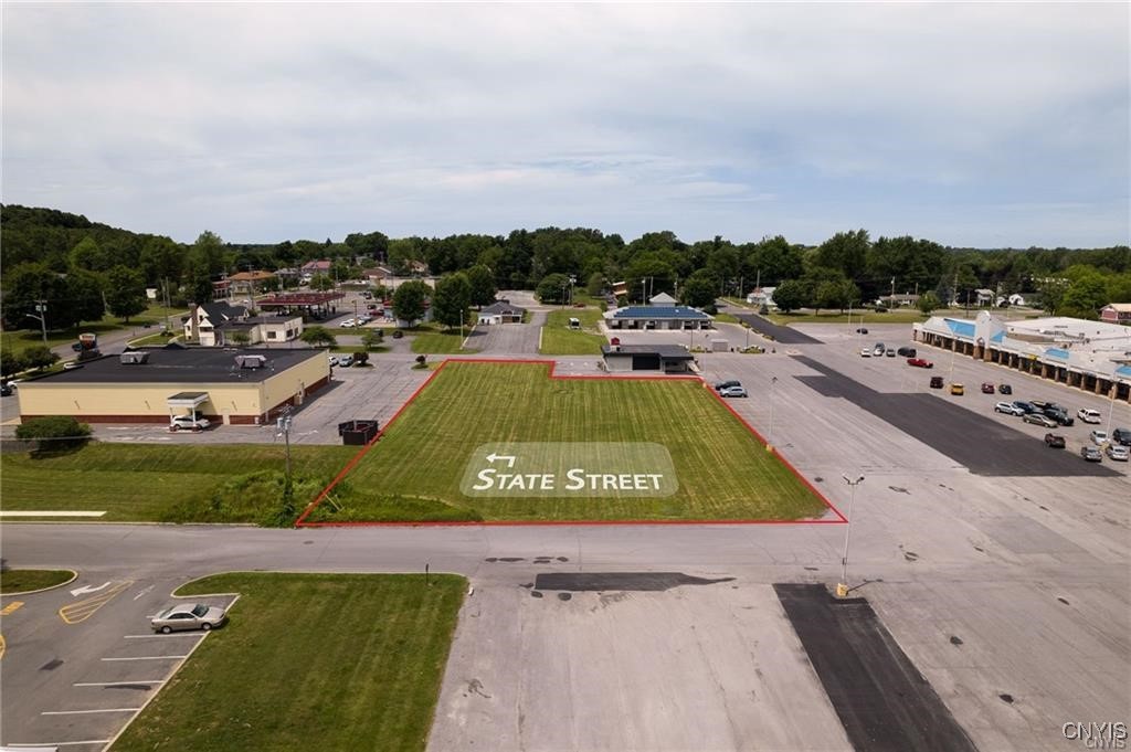 photo VMkLPKovbs2jE: 140 Hinds Avenue, Watertown City NY 13601