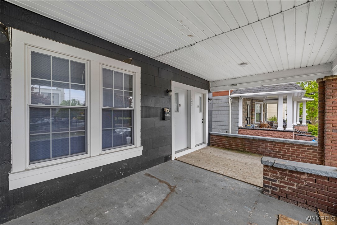 photo 2 : 123 6th Street, Niagara Falls NY 14303