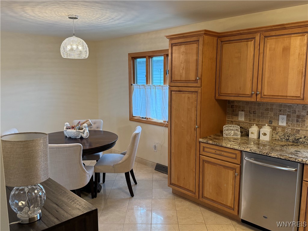 photo 4 : 211 South Shore Drive, Hamburg NY 14219