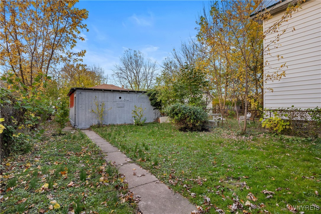 photo SfK: 2452 Niagara Avenue, Niagara Falls NY 14305