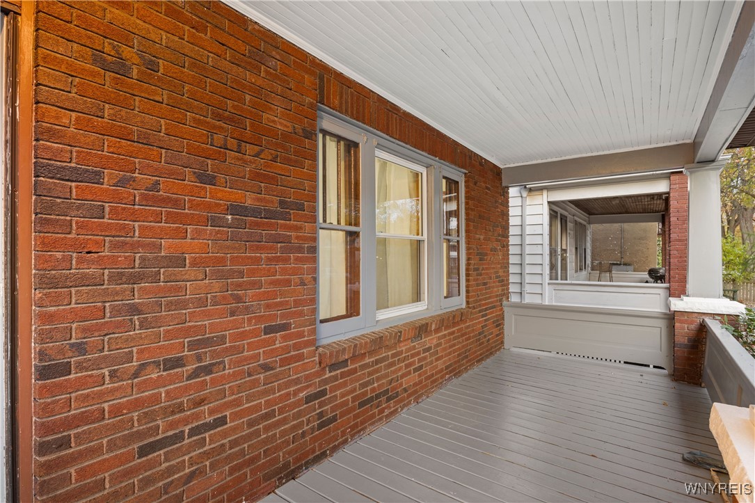 photo 3 : 2452 Niagara Avenue, Niagara Falls NY 14305