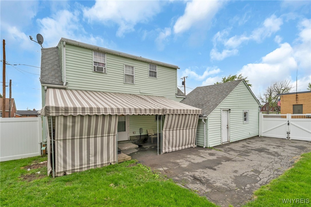photo sJYQ22N5GrcQ0Ecopz: 29 Meridian Street, Lancaster NY 14043