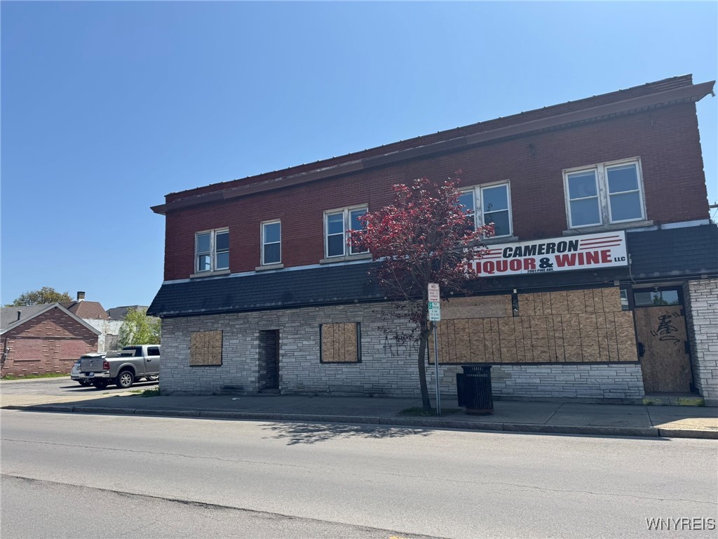 photo X0t6lbSwmr10GwbA: 2901 Pine Avenue, Niagara Falls NY 14301