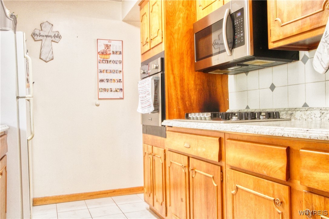 photo 2 : 8701 Stahley Road, Clarence NY 14051