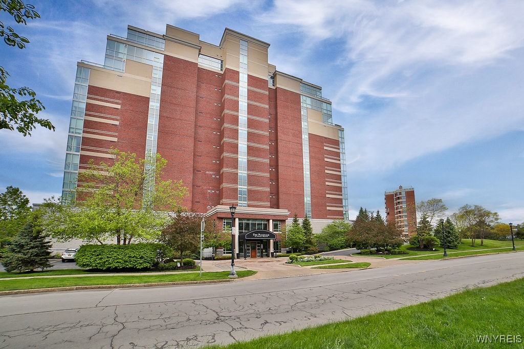 photo undefined: 132 Lakefront Boulevard 204, Buffalo NY 14202