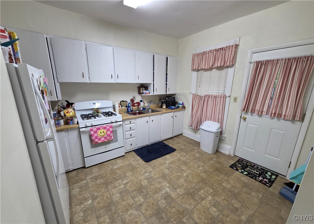 photo 4 : 223 Winslow Street, Watertown City NY 13601