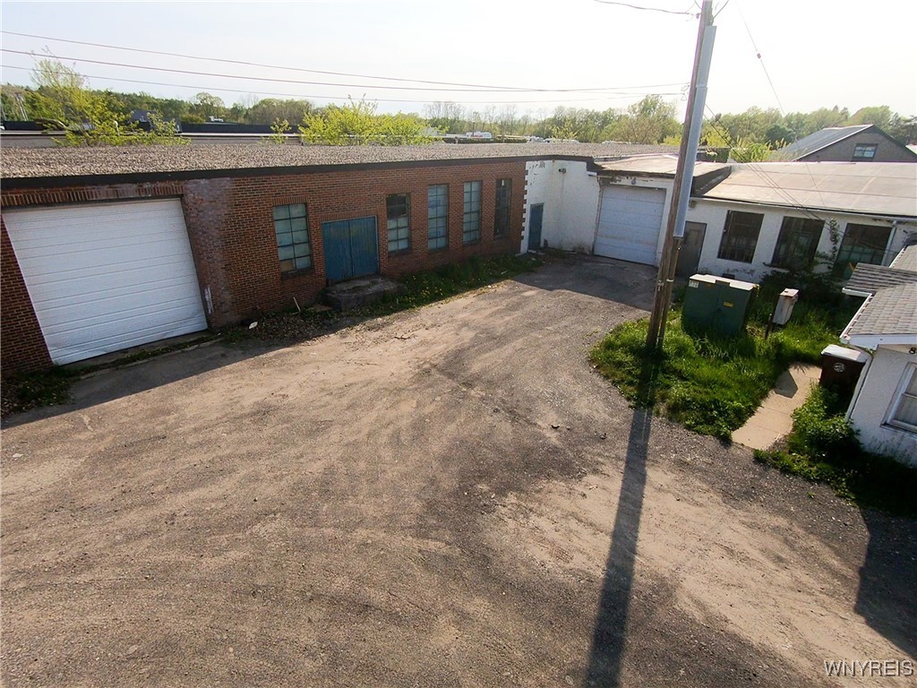 photo eHS2Y5zfwEiEWT-ys: 8698 South Main Street, Eden NY 14057