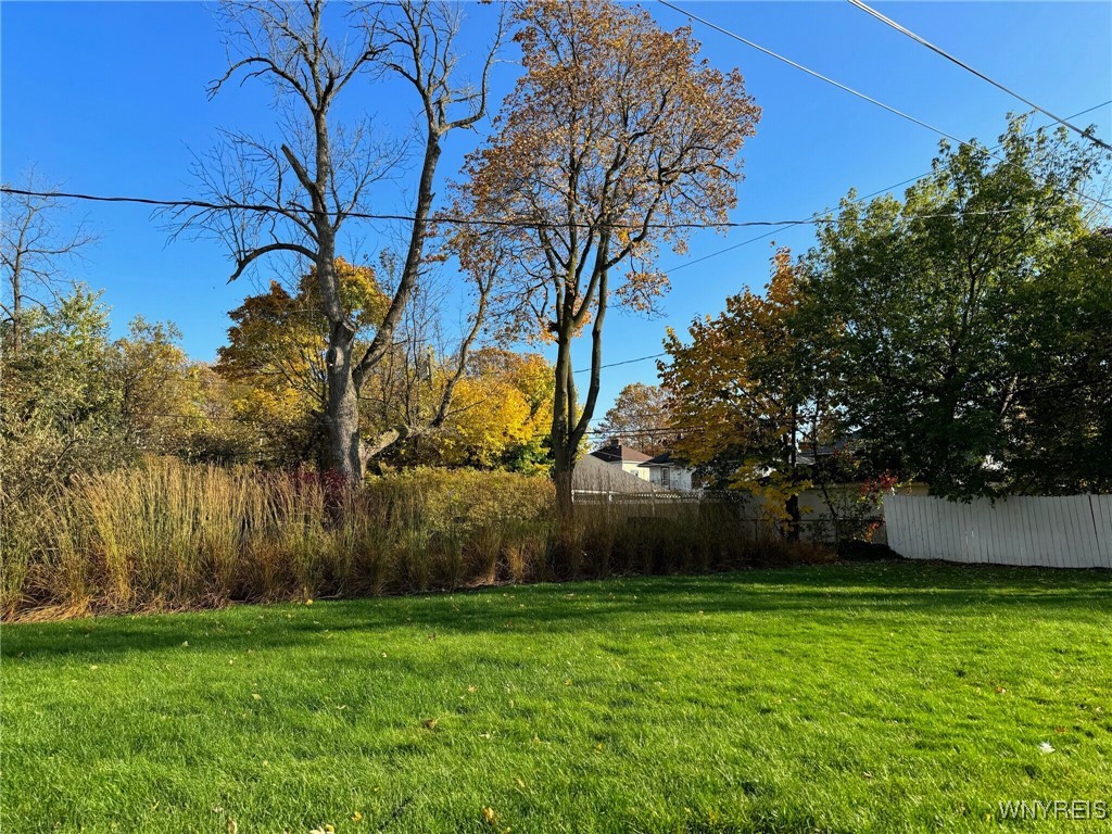 photo undefined: 422 Huntington Avenue Upper, Buffalo NY 14214