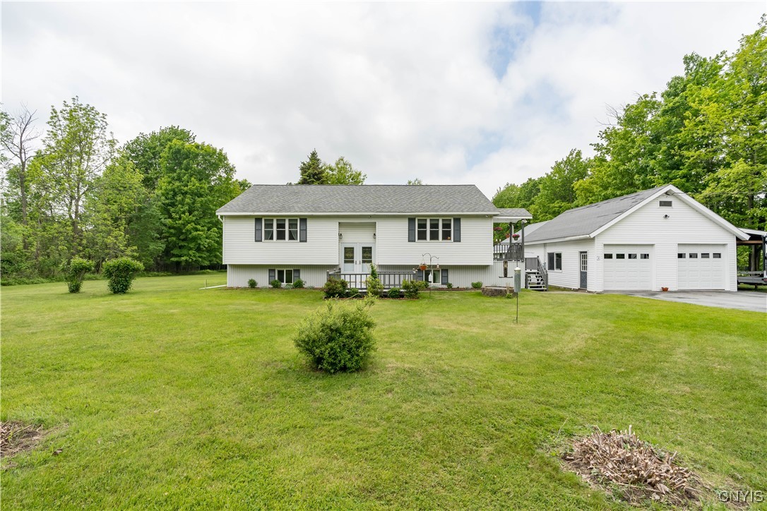 photo 09z6m3: 16995 Ives St Road, Watertown Town NY 13601