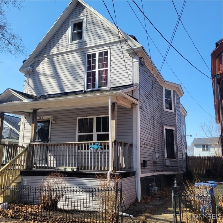 photo u4: 360 Watson Street, Buffalo NY 14212