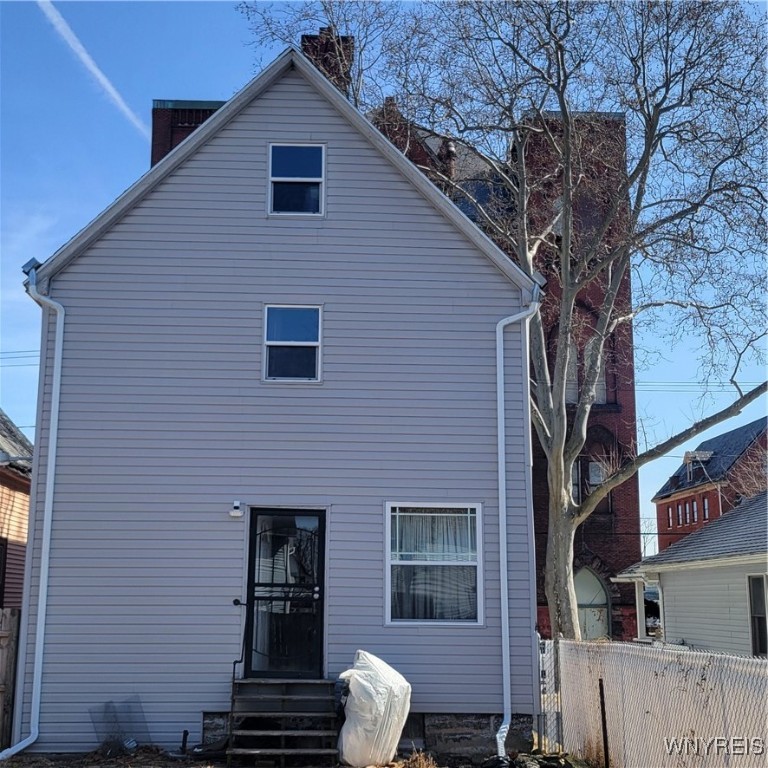 photo xR9o: 360 Watson Street, Buffalo NY 14212
