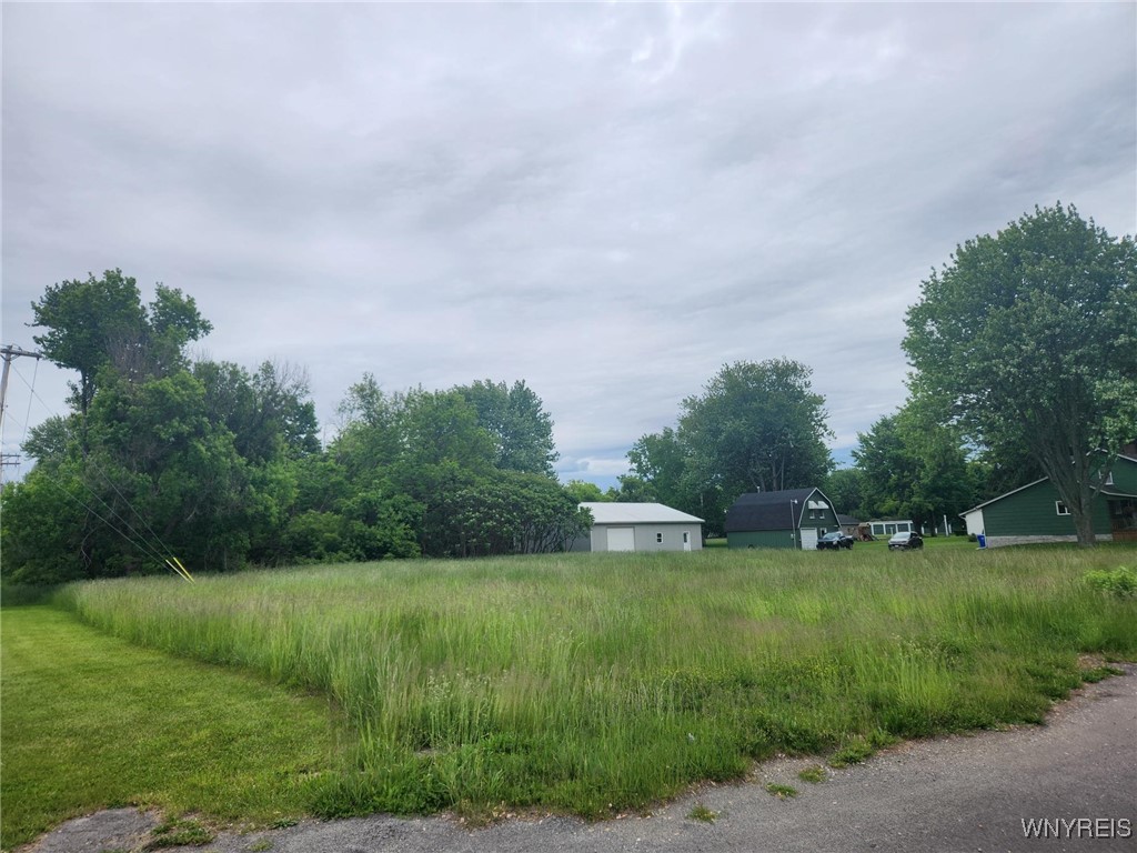 photo IQAMhayqYmbR-ws9lXr2qwfYPZemN7GexHkAc: 2991 Lockport Olcott Road, Newfane NY 14108