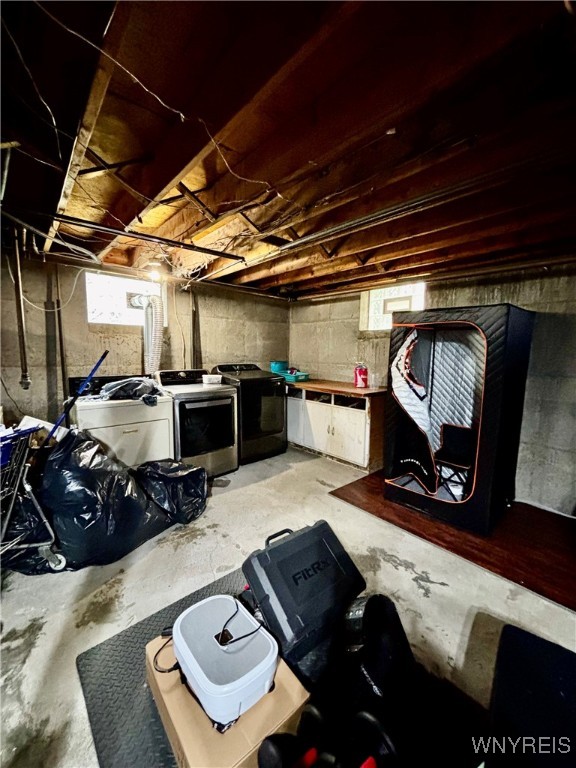 photo gz9axxLTKmJ48d1AufWfVriTv5gkrQp6g: 761 4th Street, Niagara Falls NY 14301