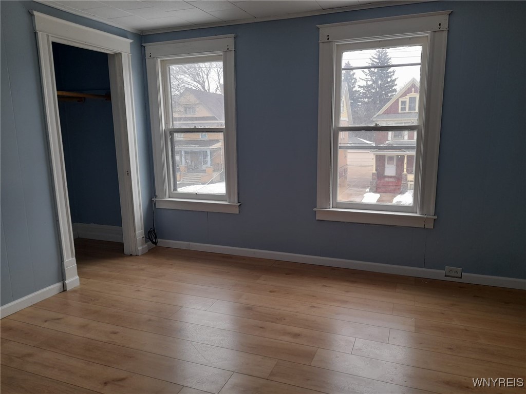 photo 3 : 1849 Niagara Avenue, Niagara Falls NY 14305