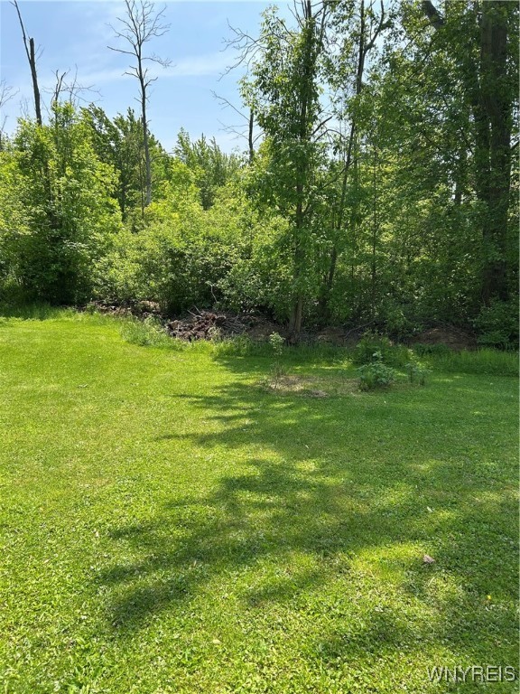 photo 3 : 1069 Creekside Drive, Evans NY 14047