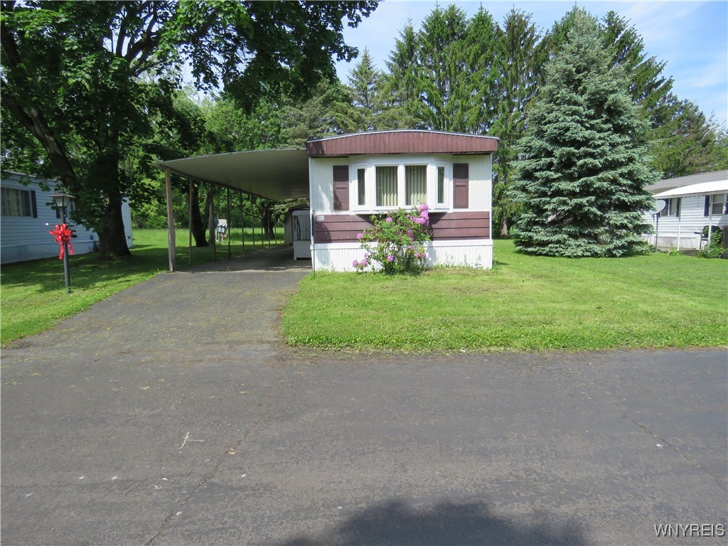 photo 0: 1042 Wish Circle Road, Marilla NY 14052