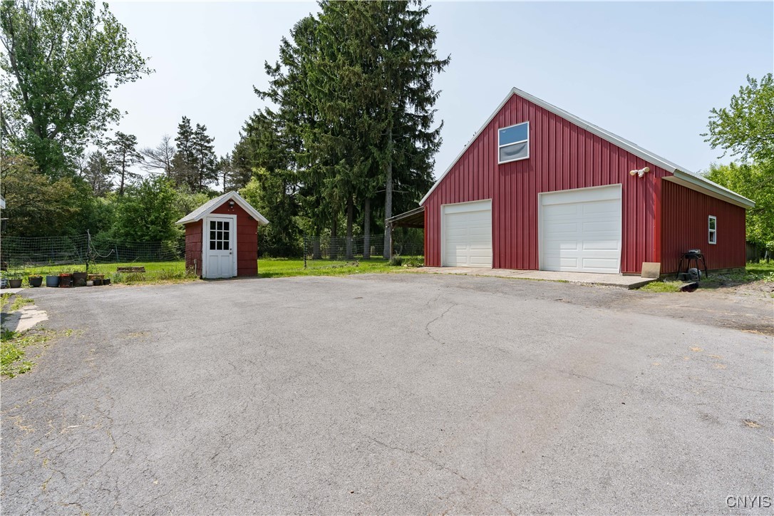 photo 3 : 621 North Hycliff Drive, Watertown City NY 13601