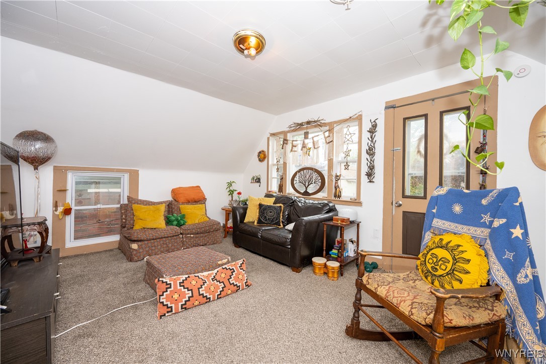 photo 3 : 58 Bird Avenue, Buffalo NY 14213