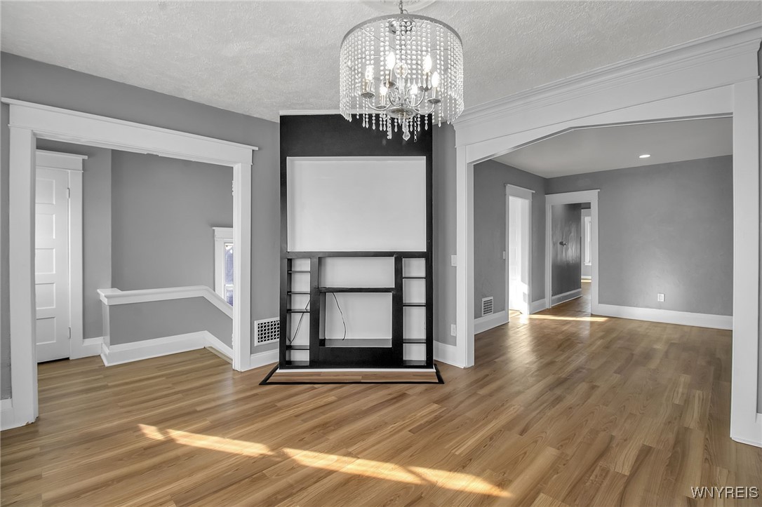 photo 3 : 990 Hertel Avenue, Buffalo NY 14216