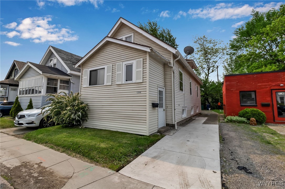 photo VDMf1zIYToa5-BrlfnIdM2-L0tqBluDIw3E: 1244 Kenmore Avenue, Buffalo NY 14216