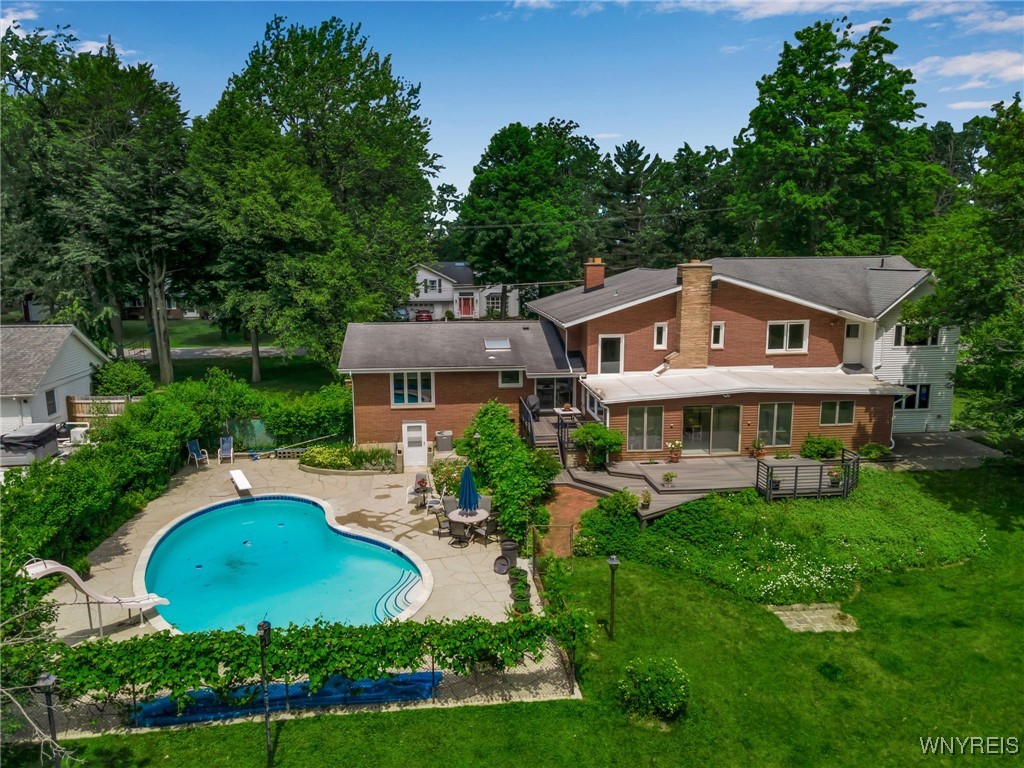 photo 4 : 9325 Hunting Valley Road North, Clarence NY 14031