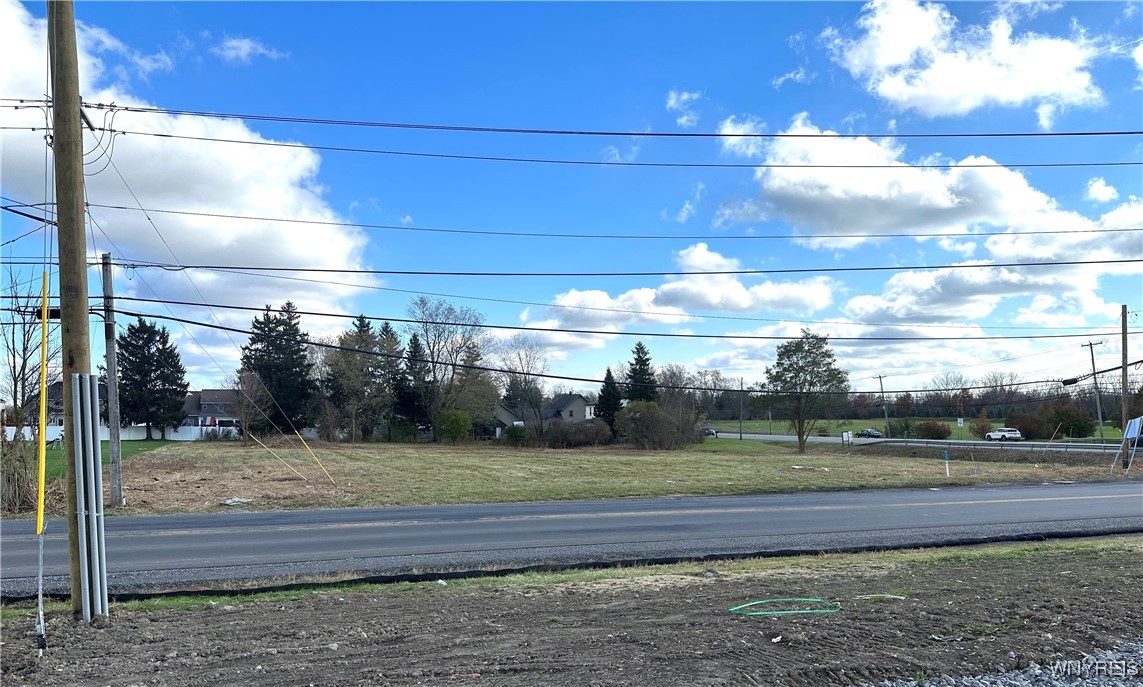 photo FaoL: 6050 Broadway Street, Lancaster NY 14086