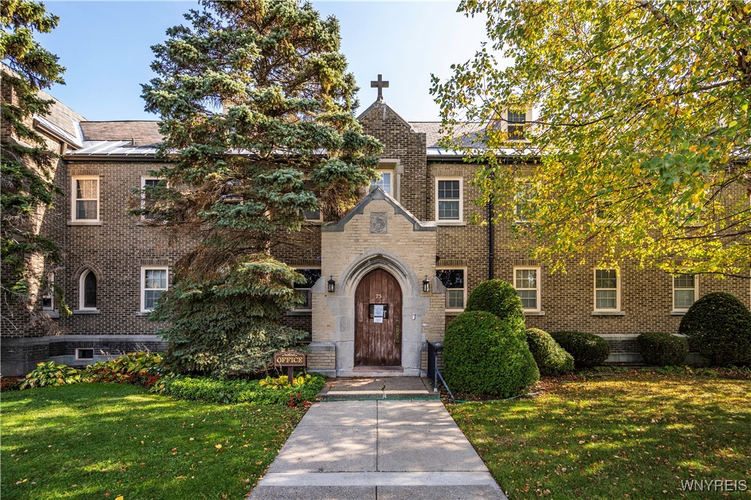 photo 2YIQOkT: 94 Shoshone Street, Buffalo NY 14214