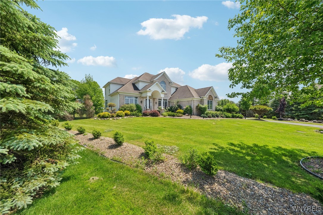 photo undefined: 5703 Fairmeadow Court, Clarence NY 14032