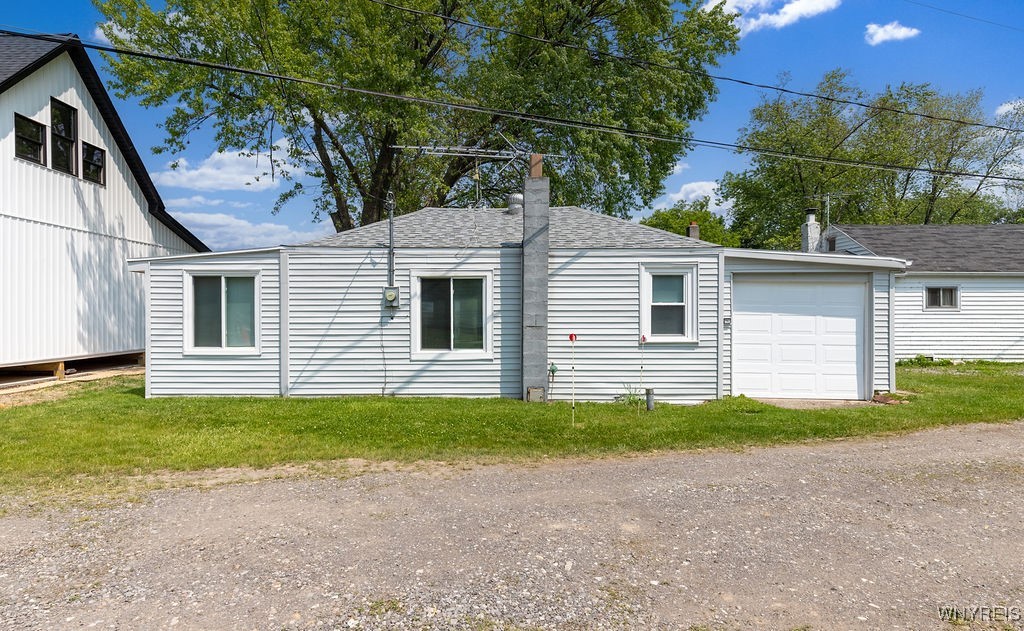 photo CHg0GsSK7pue5Buw: 17 Porter Center Road N, Porter NY 14174