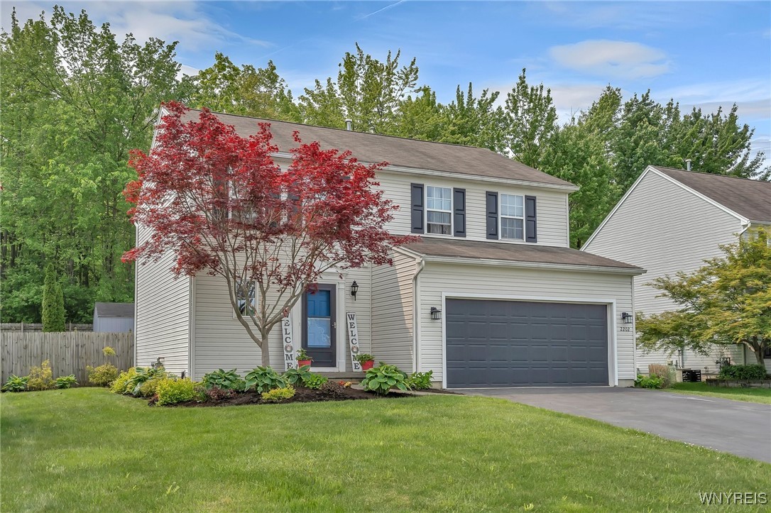 photo 4fMWho4fcFjbTwJO8Na: 2202 Fox Chase Road, Hamburg NY 14085