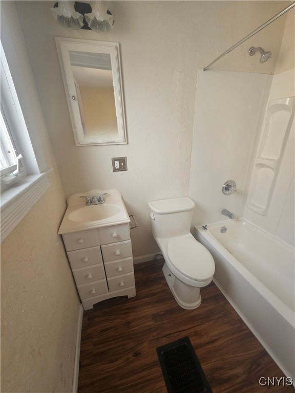 photo 3 : 836 Leray Street 1, Watertown City NY 13601