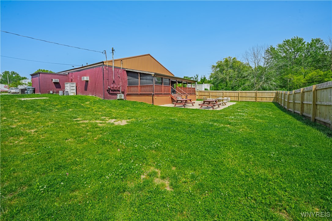 photo 4 : 1693 East Avenue, Somerset NY 14012